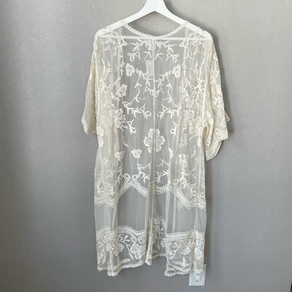 Icing Cream Lace Robe. Size OS - Picture 2 of 11